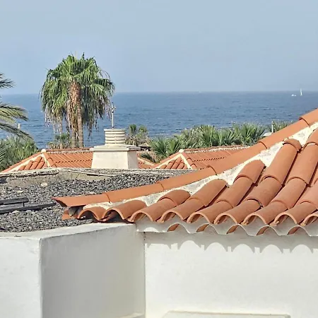 New Holidays & Pool ,aircond , Playa De Americas, Tenerife *