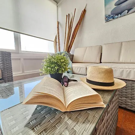 New Holidays & Pool ,aircond , Playa De Americas, Tenerife Lejlighed