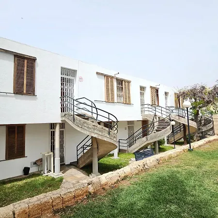 New Holidays & Pool ,aircond , Playa De Americas, Tenerife *