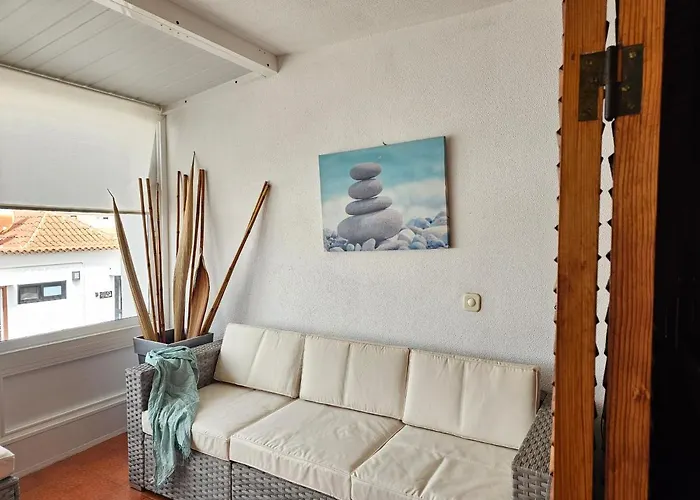New Holidays & Pool ,aircond , Playa De Americas, Tenerife