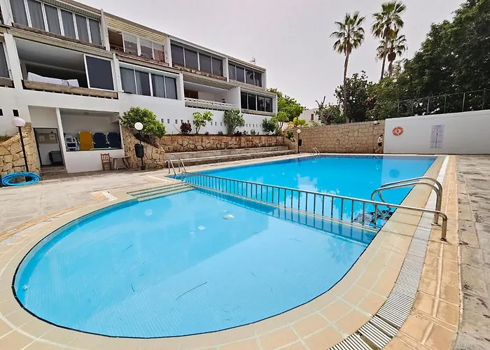 New Holidays & Pool ,aircond , Playa De Americas, Tenerife * Arona (Tenerife)