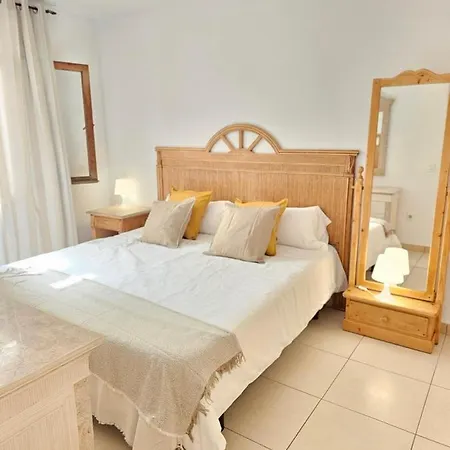 New Holidays & Pool, Aircond, Playa De Americas, Tenerife * Arona (Tenerife)