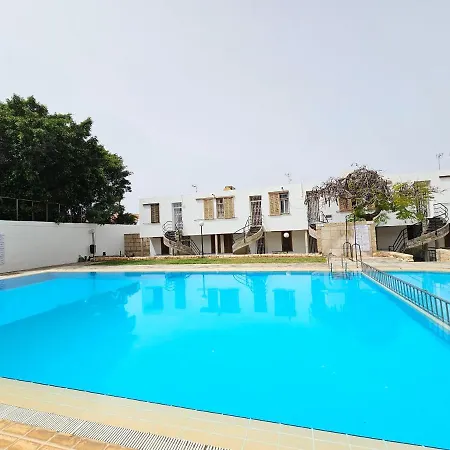 New Holidays & Pool ,aircond , Playa De Americas, Tenerife 아로나